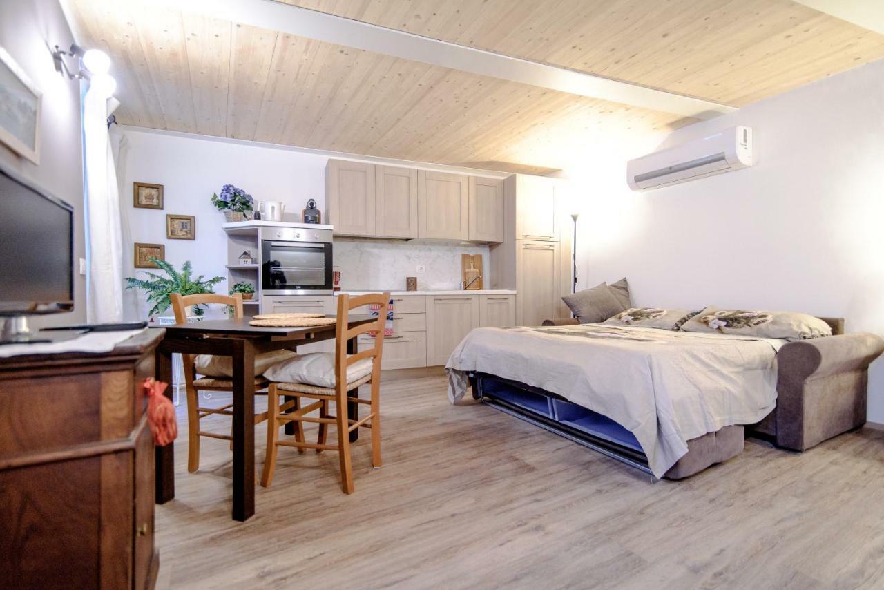 Apartament Il Borghetto Di Torno Zewnętrze zdjęcie